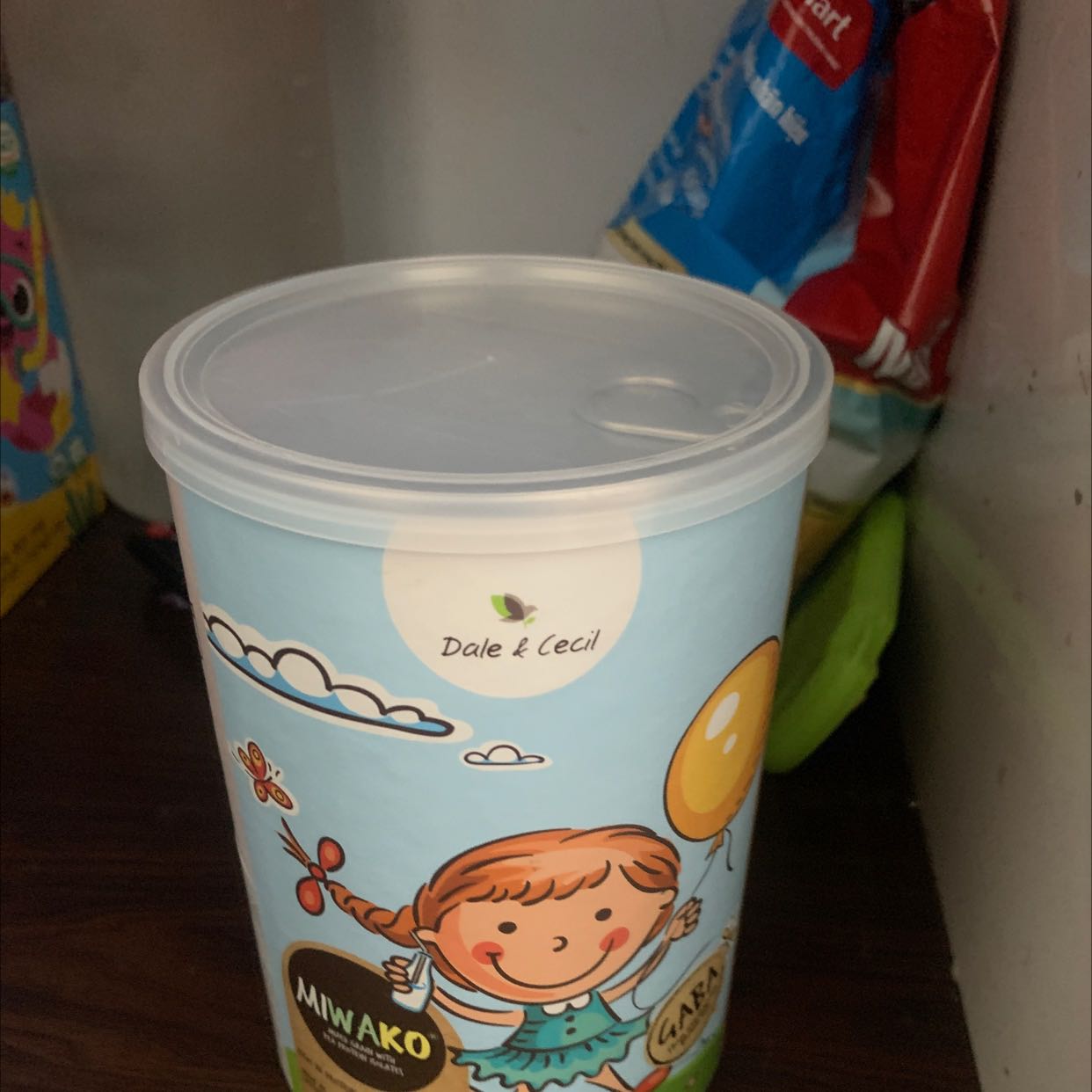 Sữa dễ uống vị thanh bé nhà minh rất thích 
Cả bé nhỏ vs bé lớn thích uống