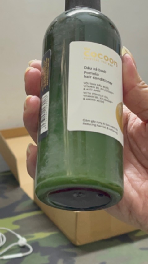 Tin tưởng Cocoon nhưng lại nhận lấy thất vọng, hàng giao như hàng củ lâu năm, cả 2 chai dầu gội và dầu xã trầy xước bụi bẩn nhưng vẫn đóng hàng giao cho khách, vô cùng thất vọng 😡

Nhân viên giao hàng lịch sự, hàng giao đúng thời gian.