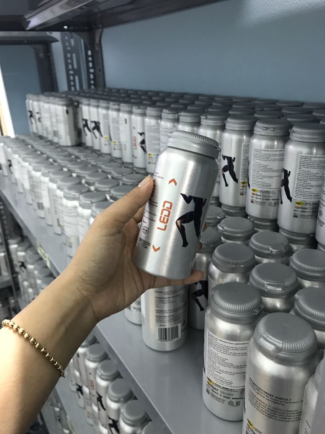 Sản phẩm xài rất tốt và hiệu quả. 
Dùng hết 1 lọ cảm thấy khớp đã bớt đau và nhứt hẳn