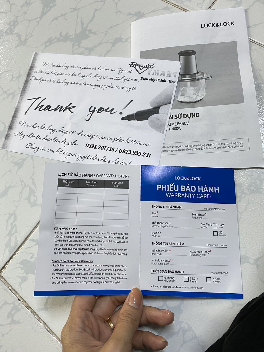 Sản phẩm đẹp và chắc chắn, shop đóng gói cẩn thận và có cả thư cảm ơn, phiếu bảo hành chính hãng. Nhưng làm sao đăng ký bảo hành vậy shop? Vì không thấy shop điền thông tin gì trên phiếu.