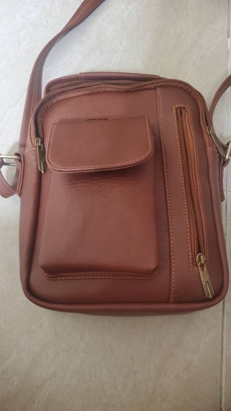 Túi đẹp, như hình shop đăng, không biết sp có bền không nhưng mình vẫn đánh giá trước 5 sao