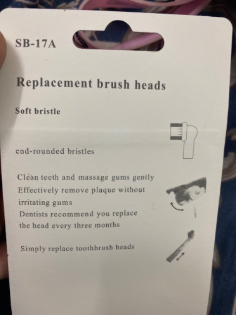 Đầu bàn chải dùng được cho máy Oral B pro 700 của mình. Lông thuộc dạng daily nên ko quá mềm, nói chung dùng cũng được, bạn nào răng lợi nhạy cảm thì chọn loại khác theo shop hướng dẫn nha. Shop gửi hàng siêu nhanh và cẩn thận, trải nghiệm mua sắm nhìn chung là hài lòng