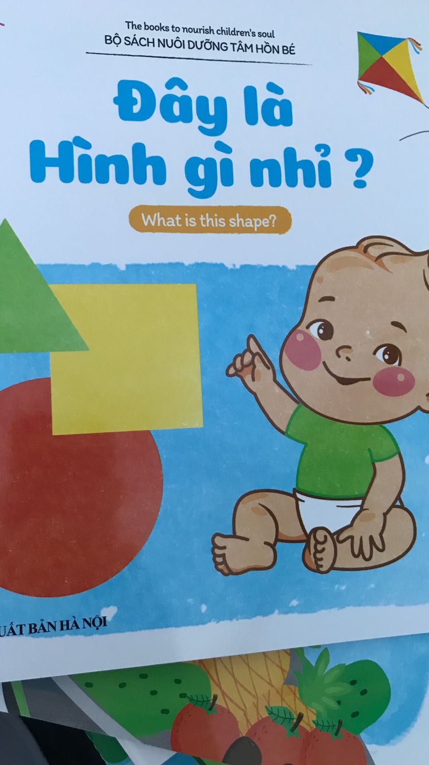 Truyện hay, màu sắc đẹp, giấy rất dày hạn chế bị rách khi bé cầm, xé.trẻ thích thú