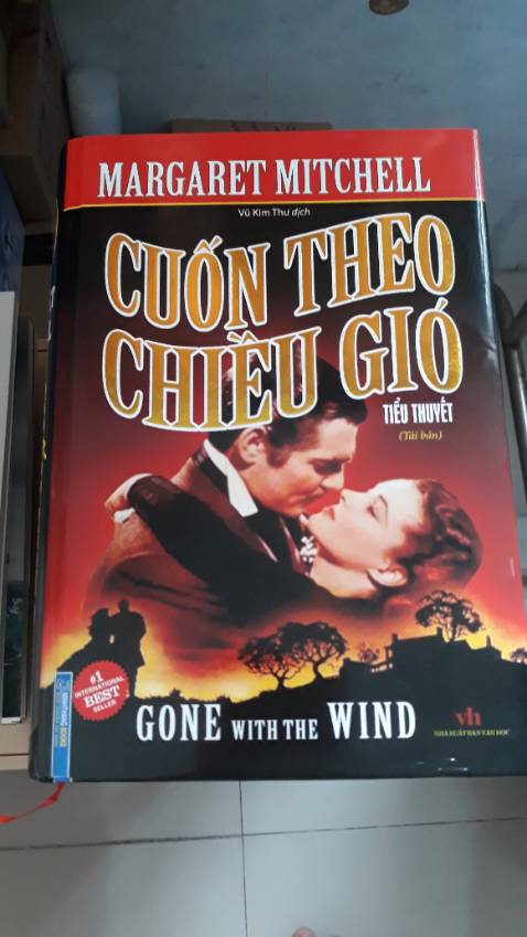 sách đc bọc nilong đầy đủ, bìa dày đẹp không bị trầy ,lật sơ sơ thấy các trang sách đều màu trơn dày có mùi thơm của sách mới team mác các thứ đầy đủ, giá sale cũng rẻ, giao 1 ngày là có, lần đầu trải nghiệm mua trên tiki rất hài lòng.