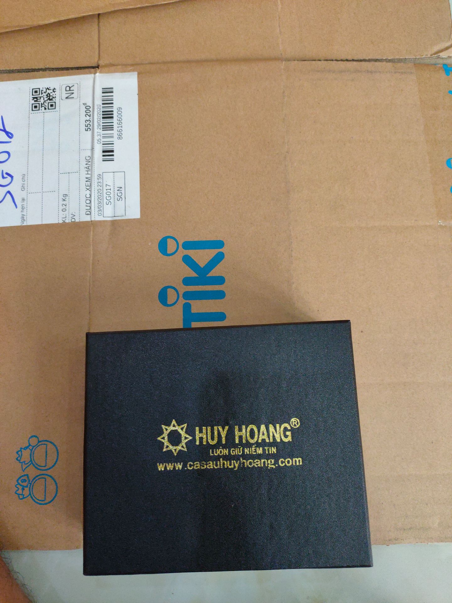 Dây mềm mịn. Rất mềm đẹp lắm da thật... có hộp và thẻ bảo hành đầy đủ.... Sẽ tiếp tục ủng hộ