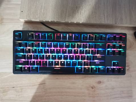 Gõ khá đã.tiếng hơi nhỏ dù chọn Switch blue