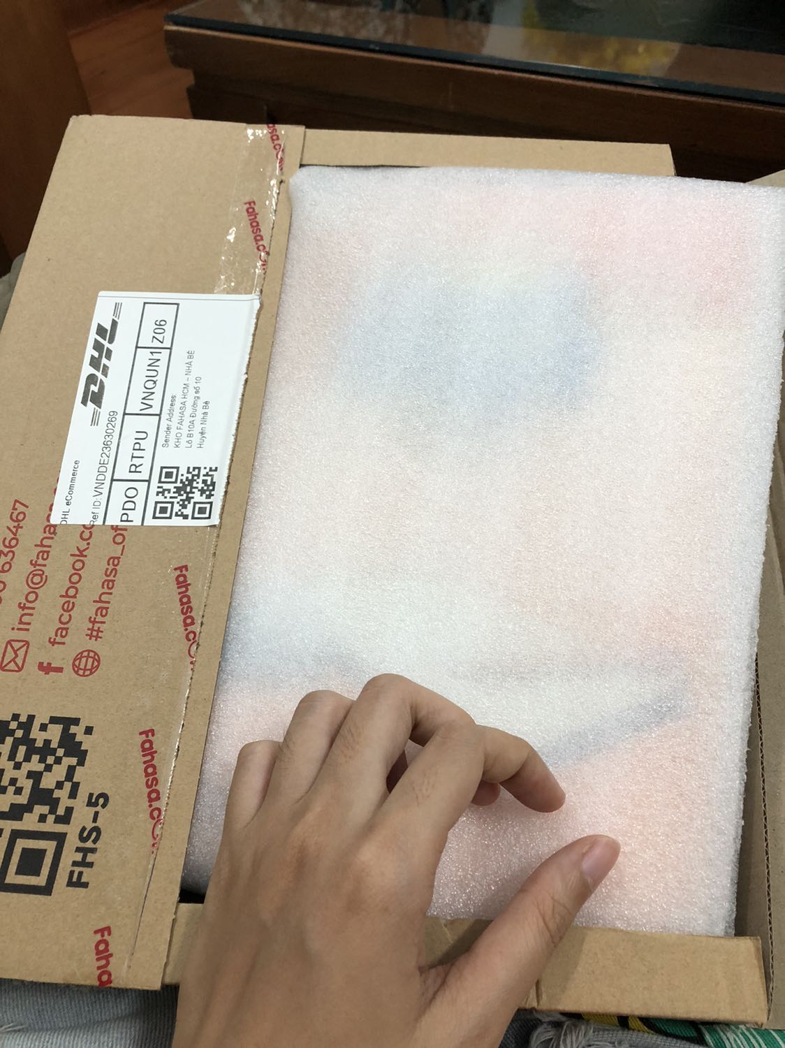 Đóng gói rất kĩ, vừa bọc xốp vừa bọc nhựa bìa ngoài sách