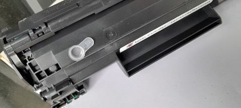 Đã mua nhiều lần. Đợt này mua thì sử dụng được 1 tuần thì bị chảy mực. Nhìn bên ngoài thì giống như mọi lần nhưng bên trong thì hàng chưa đúng. Nhắn tin cho shop nhờ hỗ trợ đổi lại nhưng ko thấy phản hồi. Hơi thất vọng xíu. Rất mong được shop hỗ trợ phí ship bên mình sẽ chịu