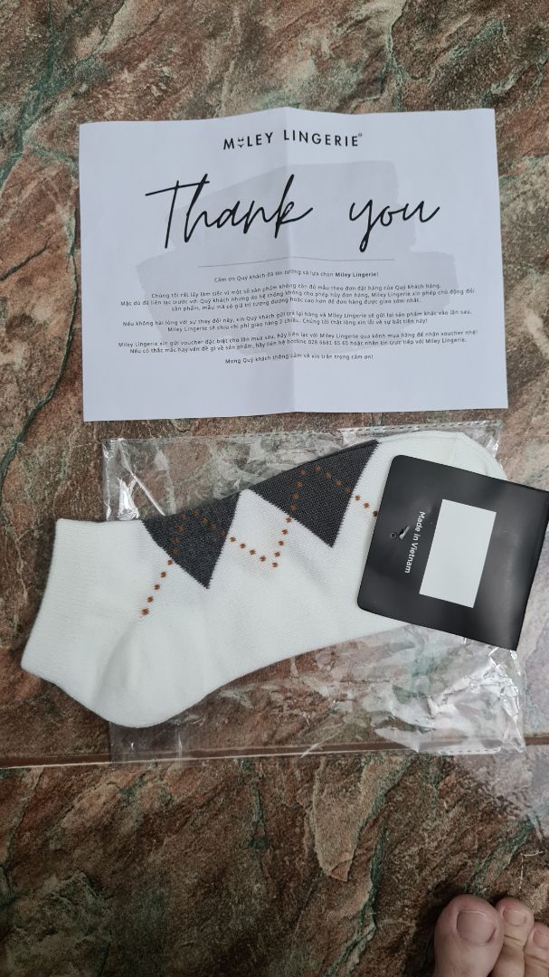 Sản phẩm tốt vượt mong đợi. Tuy hết hàng phải thay bằng sp khác nhưng chất lượng sp vẫn rất tốt, thun dày mịn. sẽ ủng hộ lần sau nếu có dịp.