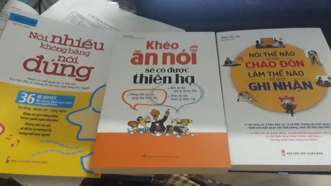 Combo 3 quyển giá rẻ tiết kiệm cũng được kha khá nhưng mà dạo này ship tiki đắt quá ?. Ở thành phố mà phí ship tận 34k nên mình cho 4 sao thui nha.