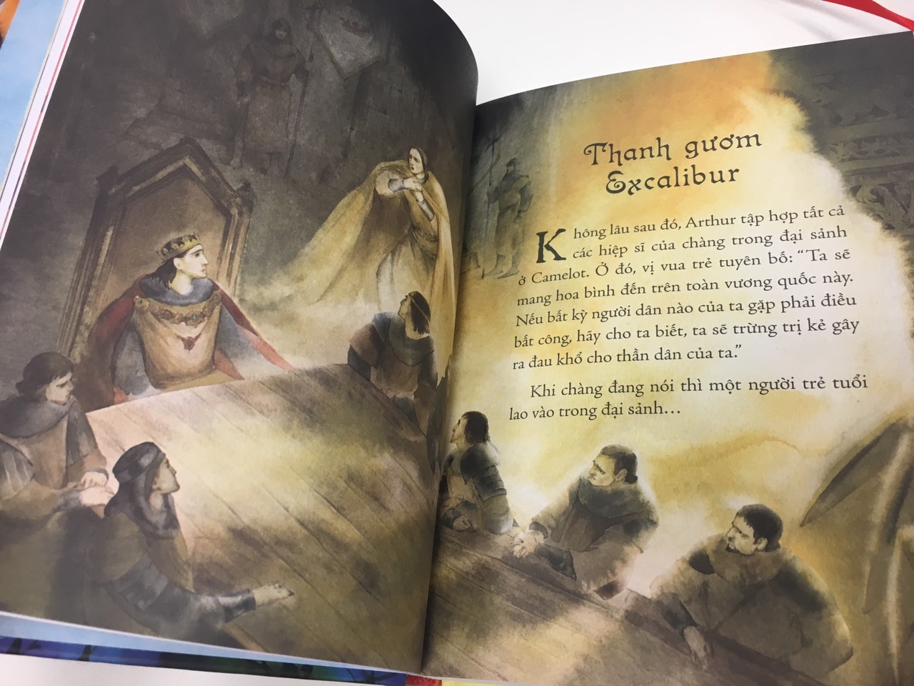 Cảm ơn Tiki vì những đợt giảm giá nên bổ sung được vào tủ sách của bọn nhỏ những cuốn sách bìa cứng, cỡ chữ vừa để đọc thêm.