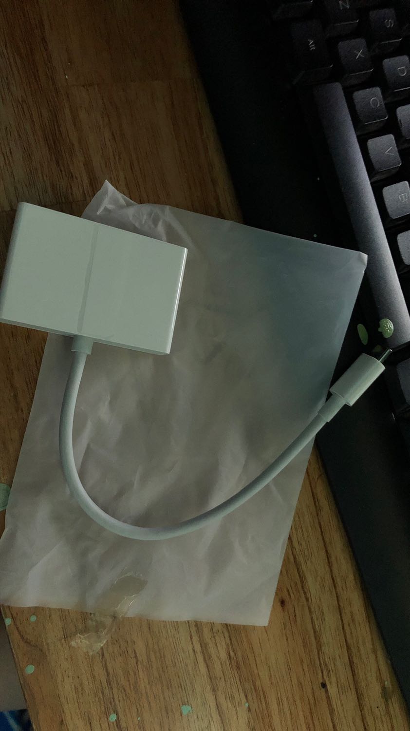 Giá sản phẩm khá cao, 409k, hàng giao nhanh hơn dự kiến. Sản phẩm sau khi mình sử dụng được một tuần cho hình ảnh tốt, chưa *** về khả năng kết nốt âm thanh qua cổng hdmi. Hàng y chang hình, đẹp và mới tinh.