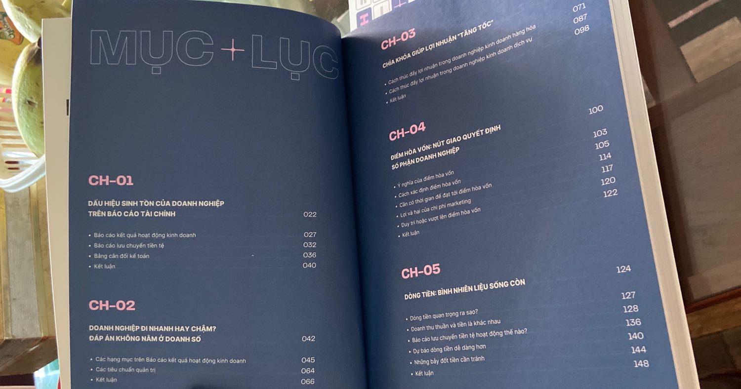 Phần mở đầu có cảm giác bị lặp nhưng cũng có thể vì lặp mà mình nhớ thêm nội dung. Về sau đọc sách rất dễ vào, dễ hiểu. Đúng như cái tên, sách phù hợp với những người sợ số, và xả những người không sợ số.
PS: Bookmark ton sur ton với bìa sách :)