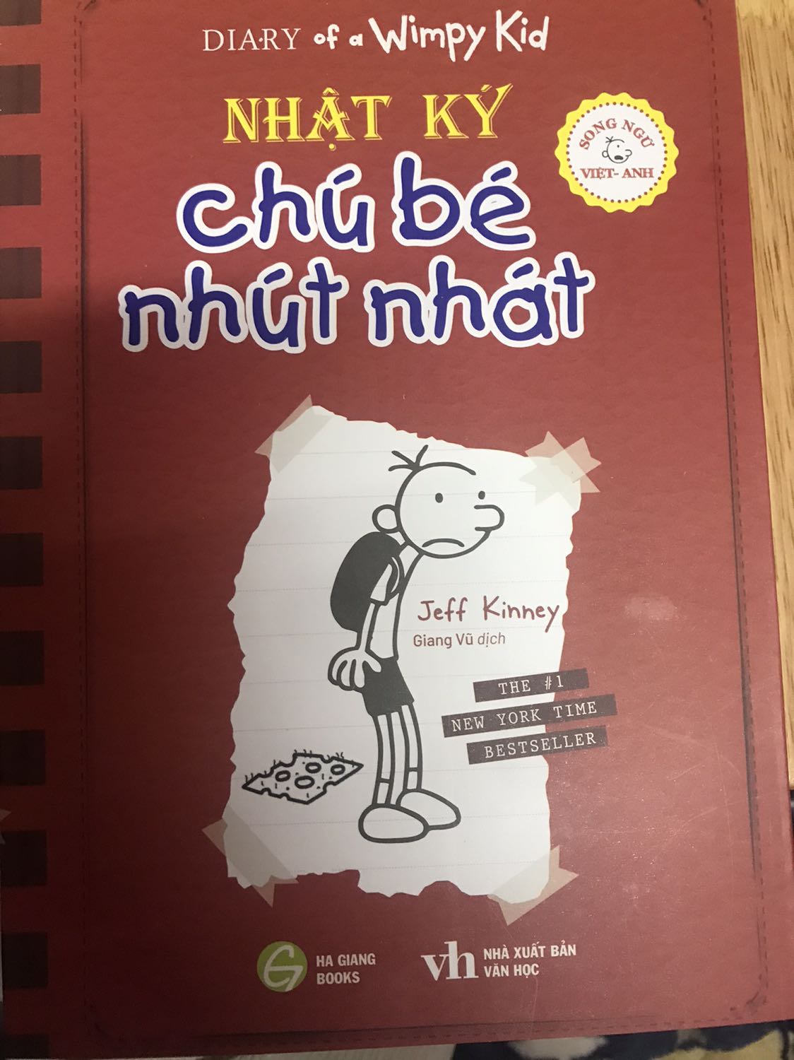 Giao hàng rất nhanh, mình cũng thích cuoins này lắm nhưng giờ mới mua đc, shop gói hàng cẩn thận, shiper thân thiện