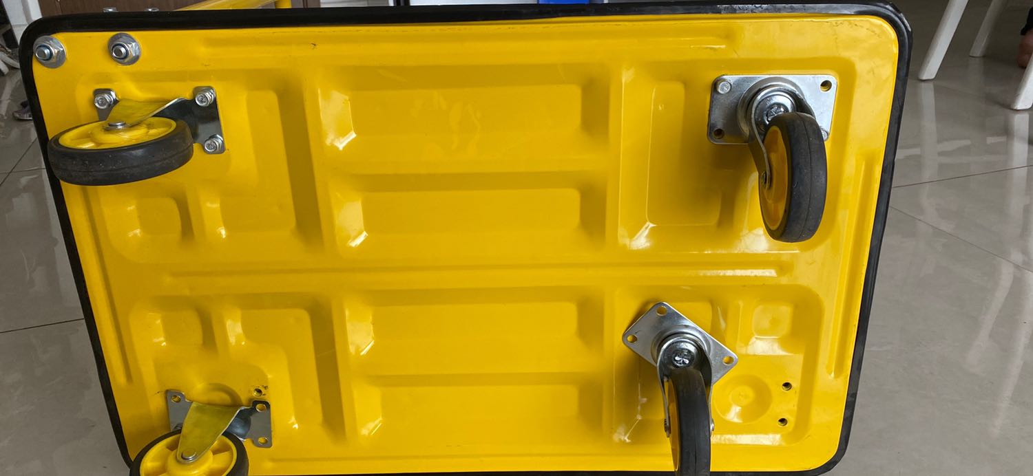 Sản phẩm không tốt , mua về một tuần trong quá trình sử dụng thì khi đẩy nghe cót két không êm , sử dụng được 1 tuần đang đẩy rớt ốc 3 cái bánh 1 bánh thì rớt ra ngoài