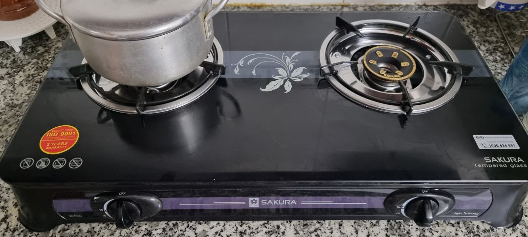 Hàng tốt, giao nhanh đóng gói kĩ, phiếu bảo hành đầy đủ, nút vặn bật bếp đầm tay, bật phát lên luôn