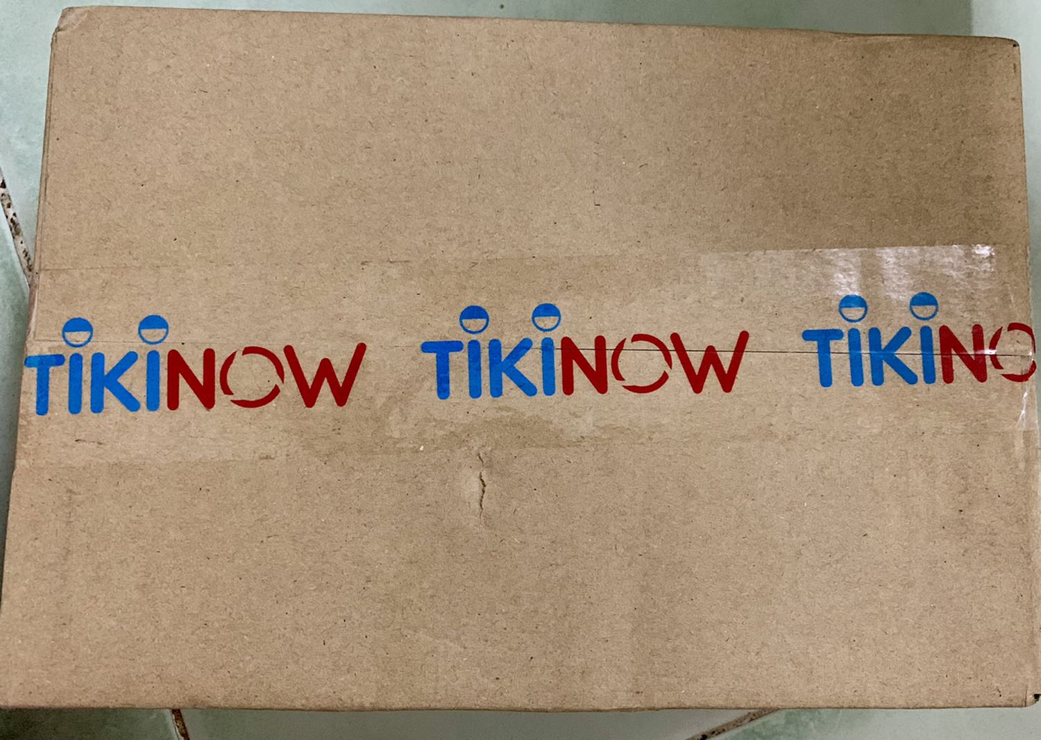 Giao hàng rất nhanh, sách đẹp lắm.