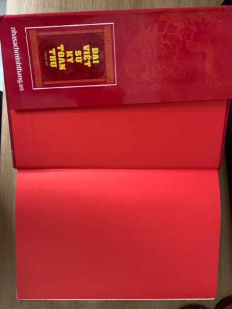 - Giao hàng nhanh, đúng cam kết.
- Đóng gói đảm bảo, an toàn.
- Chất lượng sản phẩm tốt (giấy in, mực, bìa), rõ ràng.
=> Tôi rất hài lòng! Trân trọng cảm ơn!