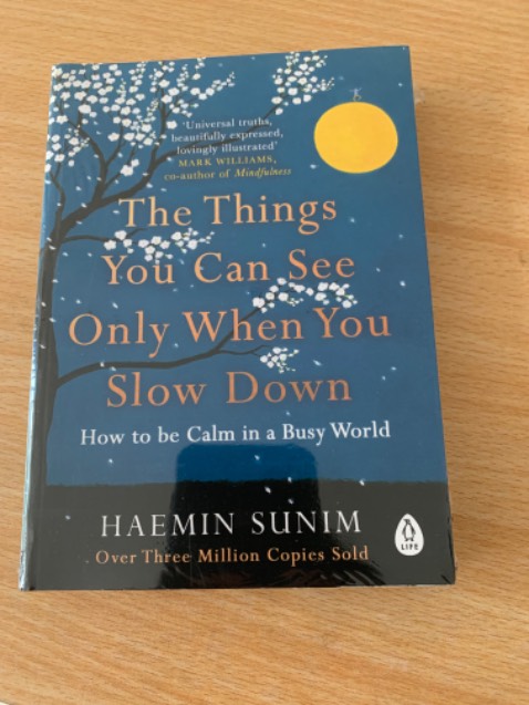 Sách siêu đẹp. Giao hàng siêu nhanh. Nhưng, có 1 vài trang in bị nhoè 😢