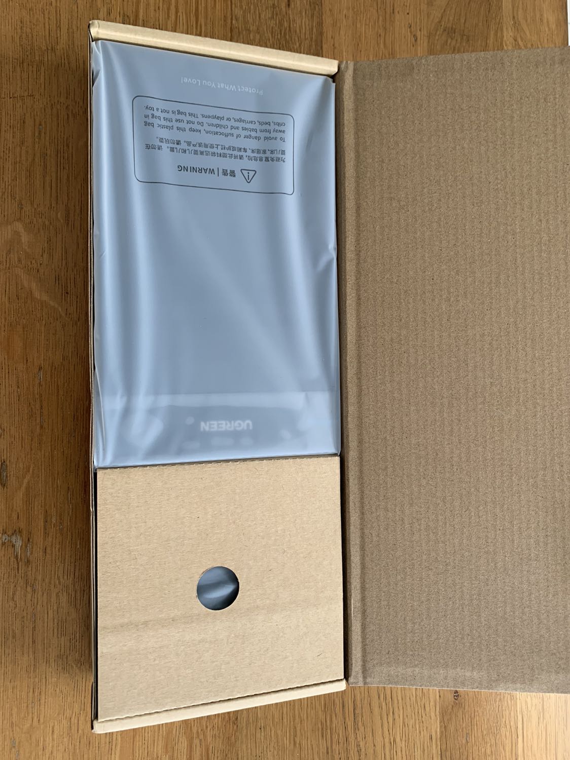 Hàng giao nhanh hơn dự kiến, đóng gói cẩn thận tránh va đập. Chất lượng ban đầu cảm nhận rất ổn, copy qua cổng USB 3.0 tốc độ >60 Mb/s. Hàng giao nhanh hơn dự kiến, đóng gói cẩn thận tránh va đập. Chất lượng ban đầu cảm nhận rất ổn, copy qua cổng USB 3.0 tốc độ >60 Mb/s.