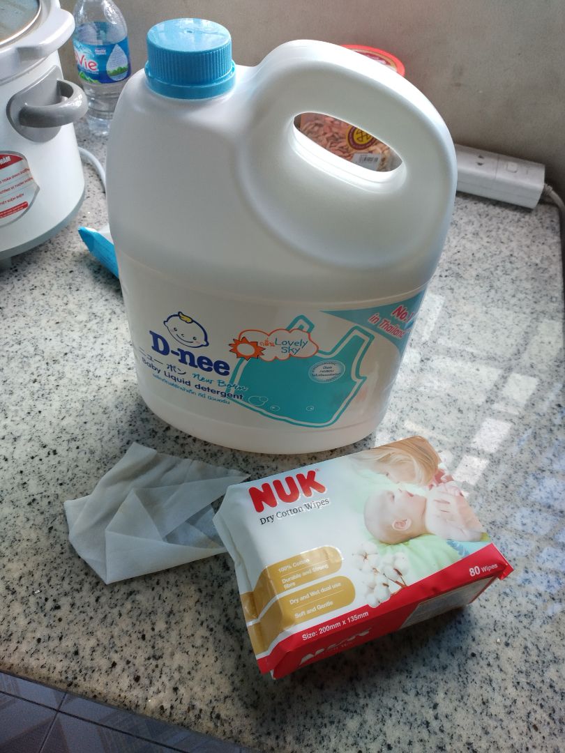 hàng giao nhanh, hàng chất lượng thái lan 100% xịn sò, nvgh không gọi cho mình xuống lấy, phải làm phiền người nhà xuống lấy, hàng được tặng thêm khăn giấy,cho tất cả 5 sao hàng giao nhanh, hàng chất lượng thái lan 100% xịn sò, nvgh không gọi cho mình xuống lấy, phải làm phiền người nhà xuống lấy, hàng được tặng thêm khăn giấy,cho tất cả 5 sao