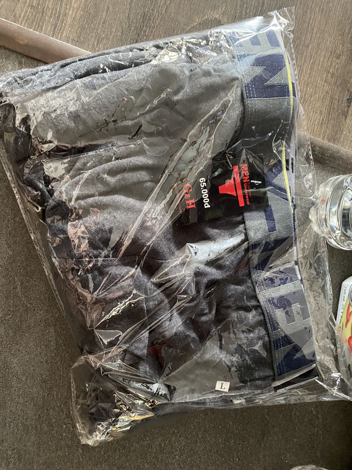 *** nạn, *** đảo. Hình bán hàng 1 kiểu, gửi mấy cái vớ vẩn khác. Tại sao tiki cho tồn tại kiểu quân *** này?