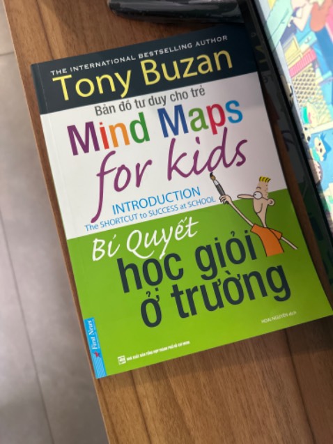 Sách in rất đẹp, nội dung phù hợp cho trẻ Tiểu học xem, rất hay và bổ ích!