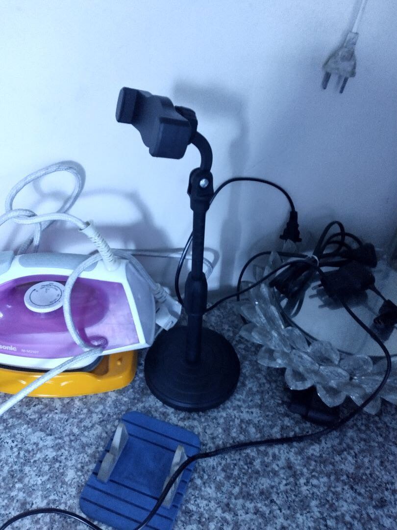 Ship nhanh quá trời! Vừa đặt xong đã nhận rùi hú hồn 
Giá cả như này hợp lý rùi ạ Cơ mà quên mất không đặt cái thảm yoga của shop nên giờ lật đật mua 1 cái nữa
Tặng shop 5 sao vì chăm sóc khách hàng có tâm ghê lun
À, nhớ tặng em mã giảm giá nha nãy nhắn mà em quên mất chưa lưu