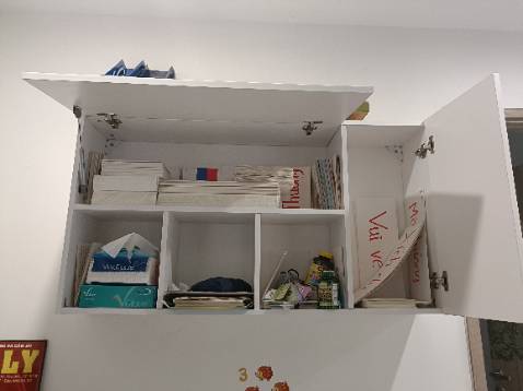 Tủ thì đẹp ak, mà phải liên hệ bên shop lắp cho nhé, kg thì thuê thợ khoan bên ngoài, lắp tay mệt mỏi lun mà có nhiều cái kg lắp tay đc đâu. Vs lại mấy mối liên kết vs như cũng hơi yếu, mình kêu thợ gần nhà lắp thêm các mối đỡ nữa.