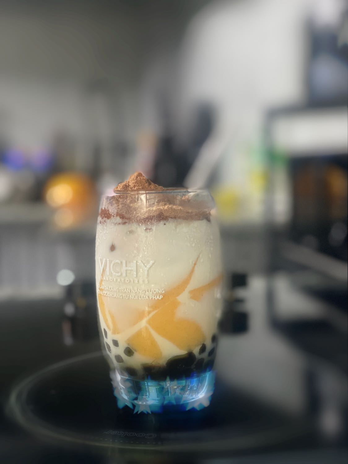 Đã nhận được hàng như hình . Cũng dễ sử dụng nhưng shop lại không ship chai siro đường đen cho tôi. Sản phẩm cao giá nhất của đơn hàng . Mà cũng không liên lạc được shop. Shop cũng không liên lạc trước với tôi trong quá trình Ship hàng để thông báo . Tình hình giao thu hàng đều khó khăn lúc này . Có gì nấu nấy . Mong shop giải quyết về việc ship thiếu chai siro đường đen dùm . Cảm ơn shop .