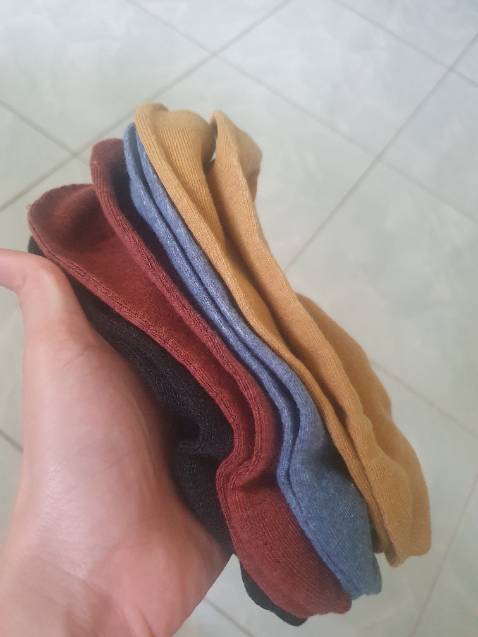 Đủ màu và số lượng. Mong shop sẽ có nhập nhiều mẫu mã hơn.