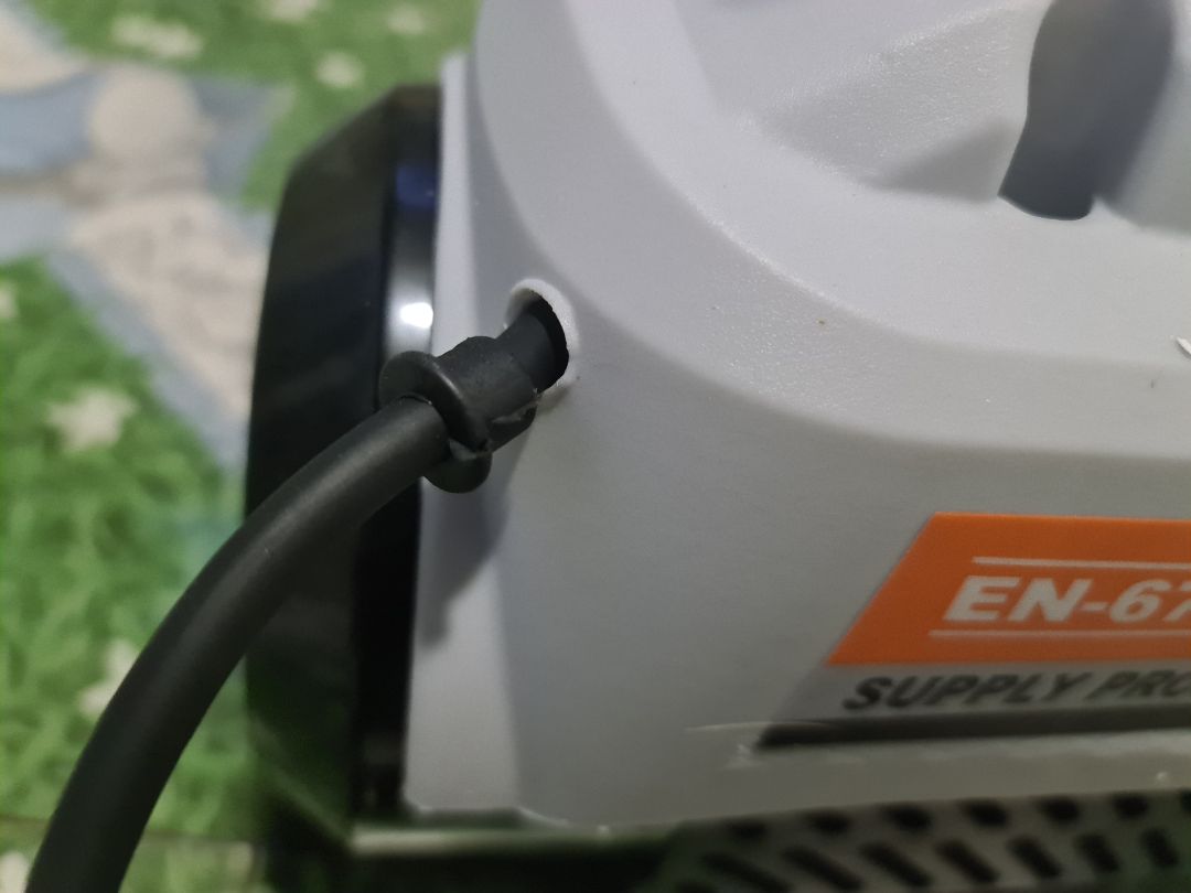 mới *** vs 3 cái xe nhà. máy độ ồn chấp nhận đc. máy khỏe. đến hiện tại chỉ duy nhất điểm trừ là cái nút giữ dây bị tụt.