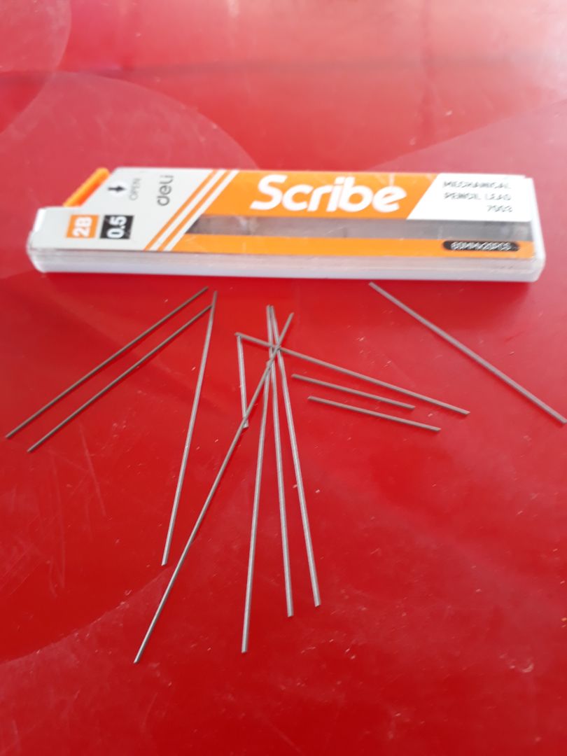 trời ơi, sao ad không gói vào cái túi nào đấy. đặt 3 hộp. 2 hộp còn nguyên, cũng gãy vài cây. còn một hộp gãy từa lưa, mở ra còn có vài cây. Gãy không thấy xác luôn. :((( có 6k cũng chẳng trả lại làm gì. xem như mình xui trời ơi, sao ad không gói vào cái túi nào đấy. đặt 3 hộp. 2 hộp còn nguyên, cũng gãy vài cây. còn một hộp gãy từa lưa, mở ra còn có vài cây. Gãy không thấy xác luôn. :((( có 6k cũng chẳng trả lại làm gì. xem như mình xui