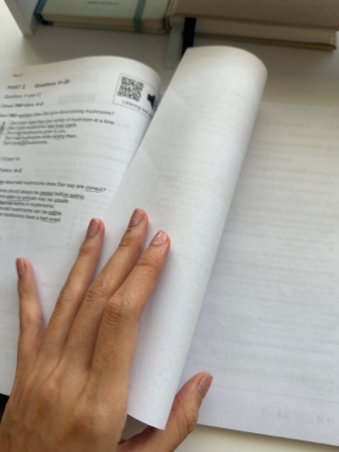 Trời ơi sách xịn mà mất mấy trang luôn r k biết làm bài làm sao.