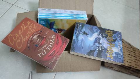 Bìa đẹp,giấy tốt,mực in rõ ràng sắc nét,sách được bọc ni lông khi mua,nội dung thì khỏi phải bàn cãi,giao hàng nhanh,hoàn toàn hài lòng
