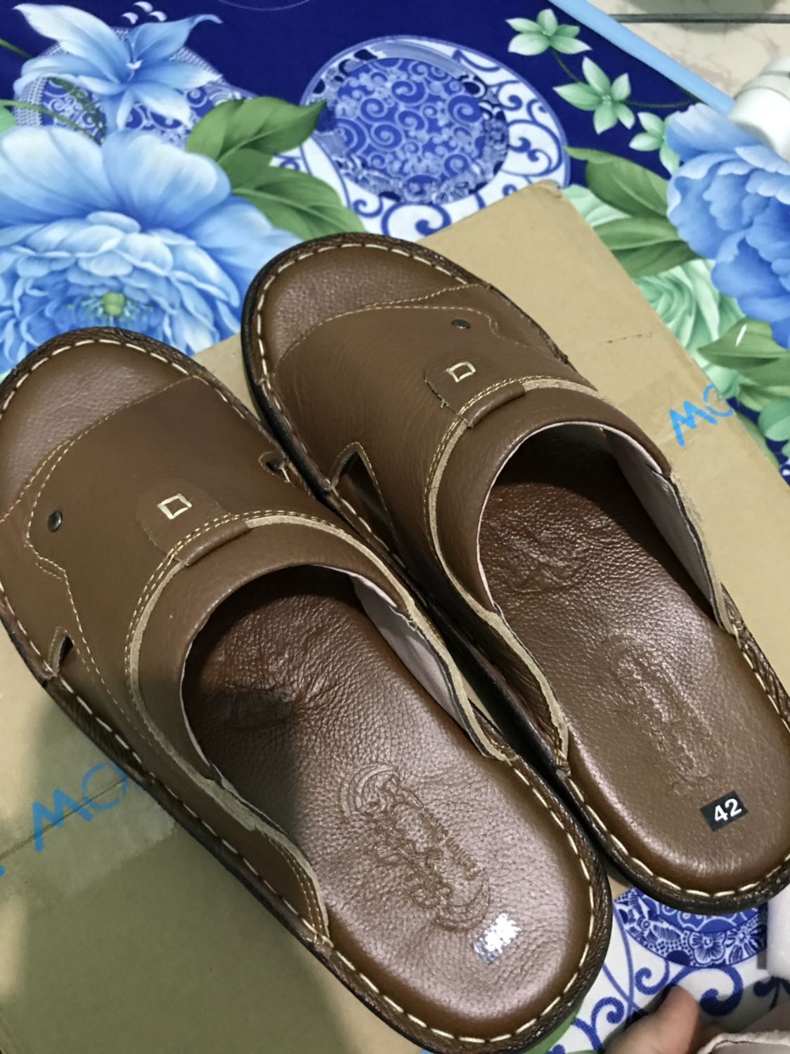 Giao hàng nhanh chóng, hàng y hình, giày da cao cấp, sẽ quay lại mua tiếp . Giao hàng nhanh chóng, hàng y hình, giày da cao cấp, sẽ quay lại mua tiếp .
