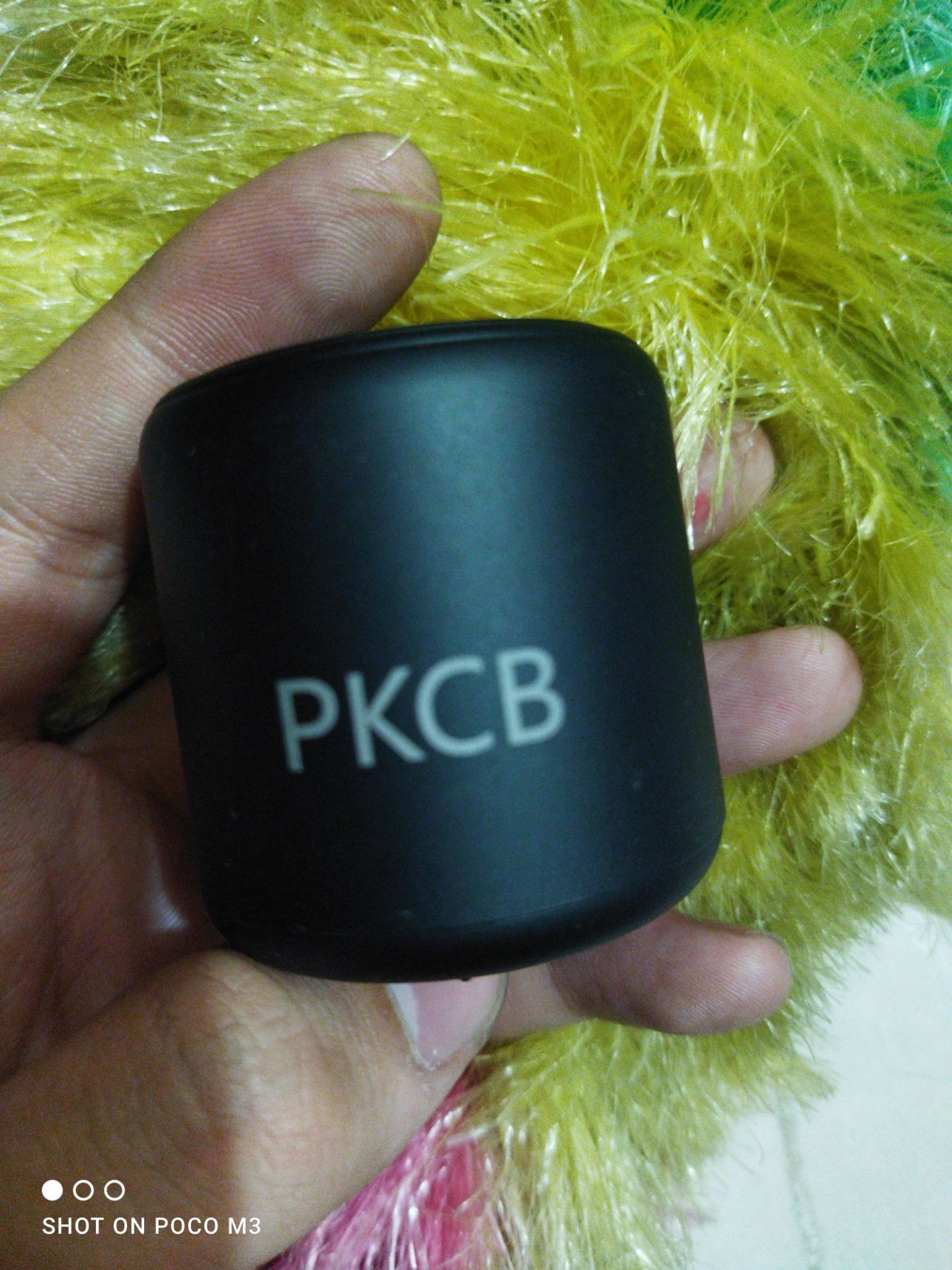 nghe cũng êm tai đó âm thanh tốt trầm ấm nghe rõ lắm !!!
săn được sale giá rẻ hơn vô cùng ưng ý luôn hihihi !!!
đồng tiền đi đôi chất lượng nha