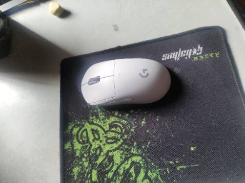 Chuột nhẹ, lướt rất mượt Chuột nhẹ, lướt rất mượt