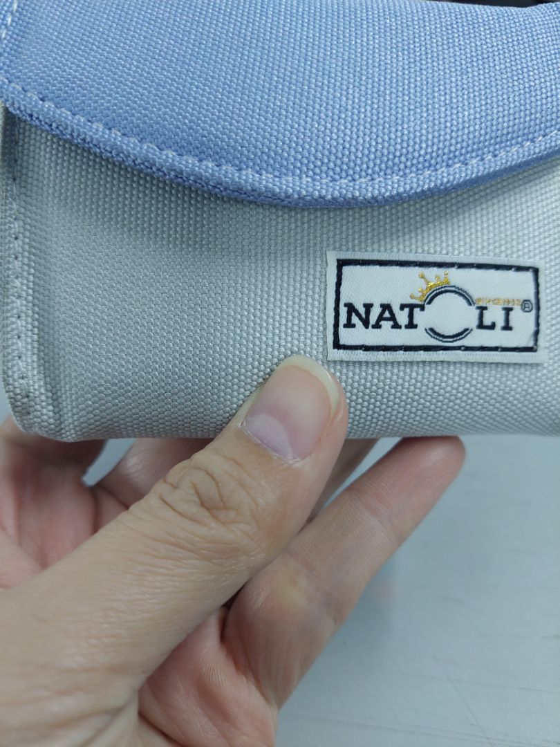 sản phẩm đẹp, các ngăn hơi nhỏ ko để đc giấy tờ tùy thân