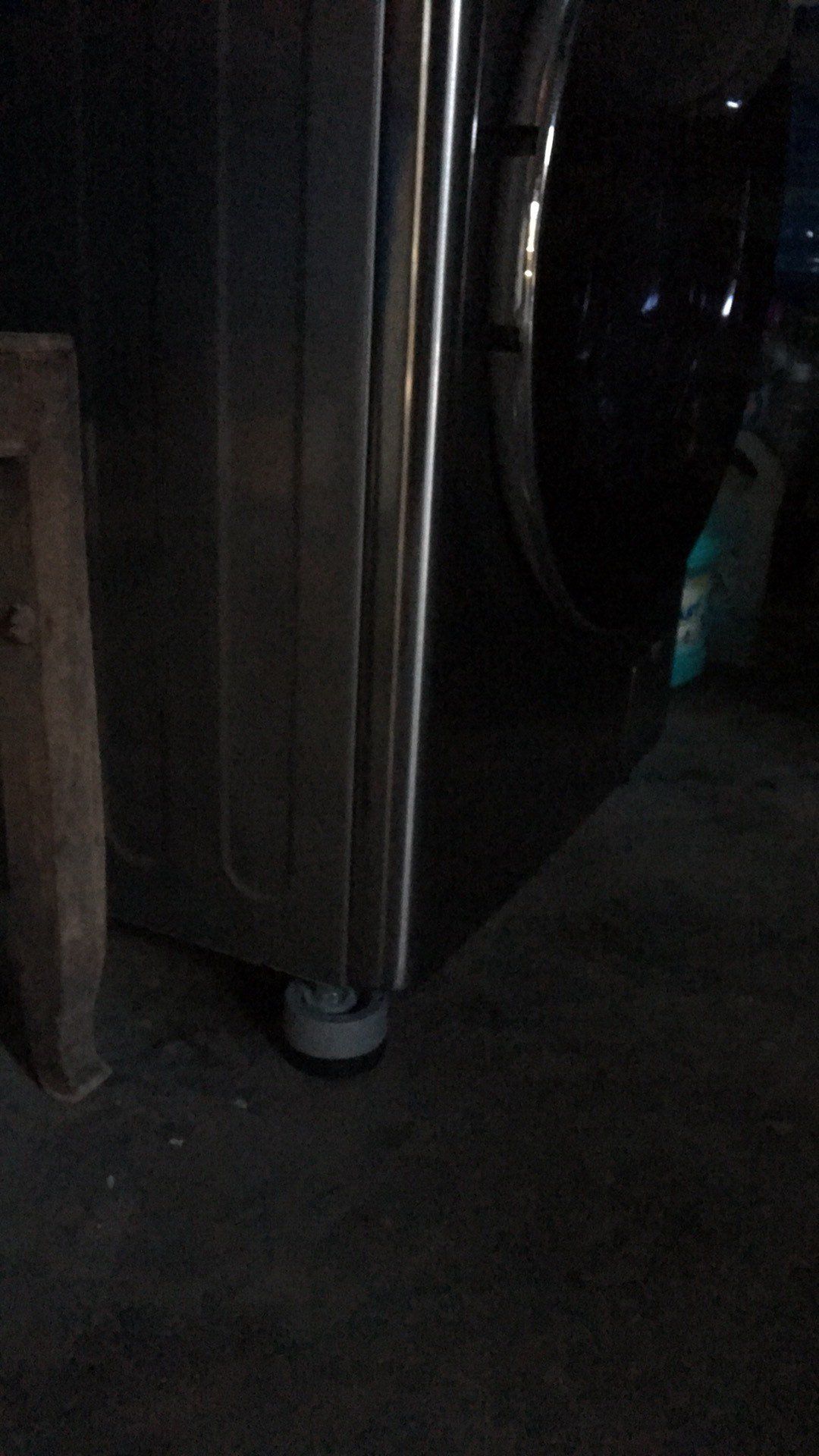 Mình mua r. Mà hàng xóm xung quanh sang chơi thấy lại bảo đặt hộ. Giá rẻ mà dùng sướng lắm. K bị rung đâu. Rất đáng tiền