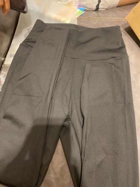 Chất liệu Co giãn tốt, cạp cao Chất liệu Co giãn tốt, cạp cao