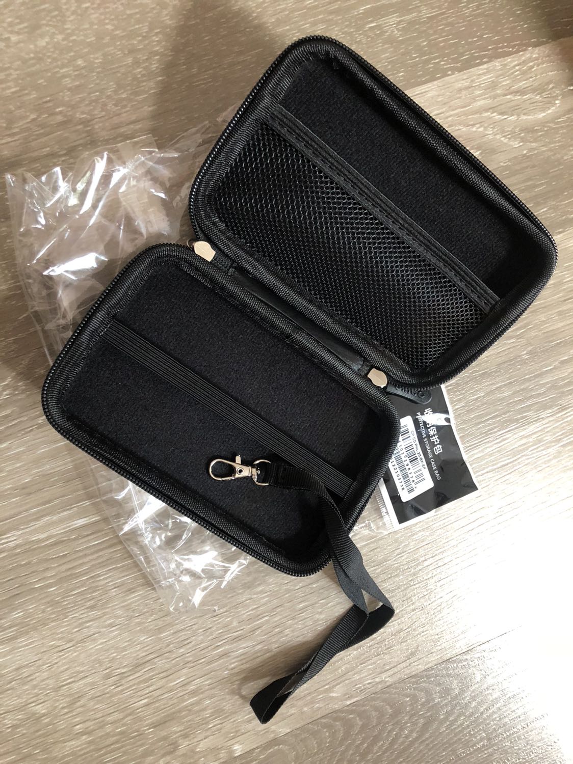 Giao nhanh 2h. Mẫu đẹp, xuất sắc 5*, đóng gói tốt, bọc kĩ, sản phẩm nhận không trầy xước. Hài lòng.