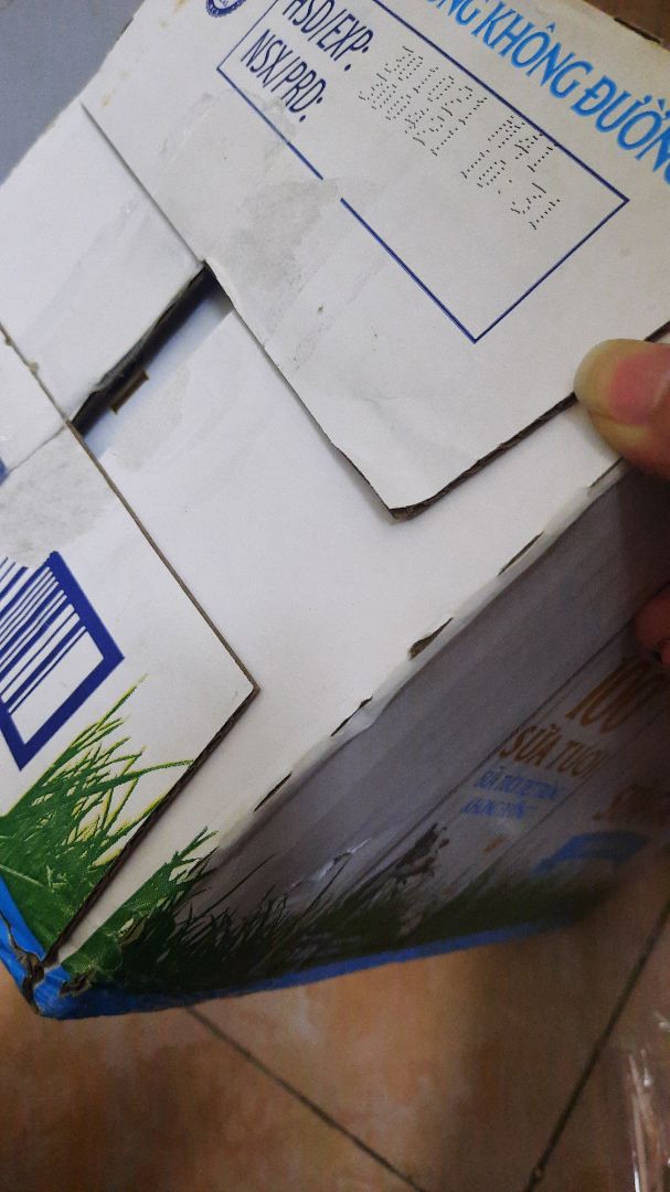 Cửa hàng bao ni *** cẩn thận, thùng có hơi dơ chút, date cũng còn xa, giao hàng đúng hẹn. Giá tốt. 
Do chưa khui uống nên chưa biết chất lượng bảo quản sữa thế nào nên cho trước 4 sao.