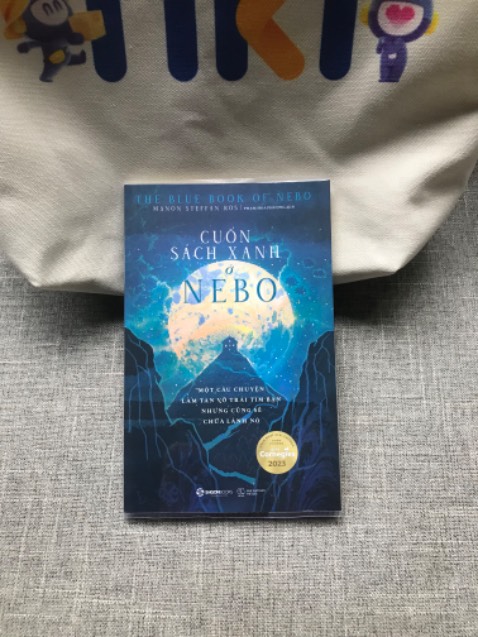 Sách mới, bọc sách đẹp, tiki giao nhanh mà còn được miễn phí ship. Nói chung là rất hài lòng.