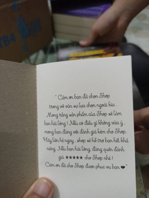 Đóng gói cẩn thận. Giao hàng nhanh. NV giao hàng tận tình. Bìa đẹp. Giấy khá ổn. Đọc rồi đánh giá tiếp