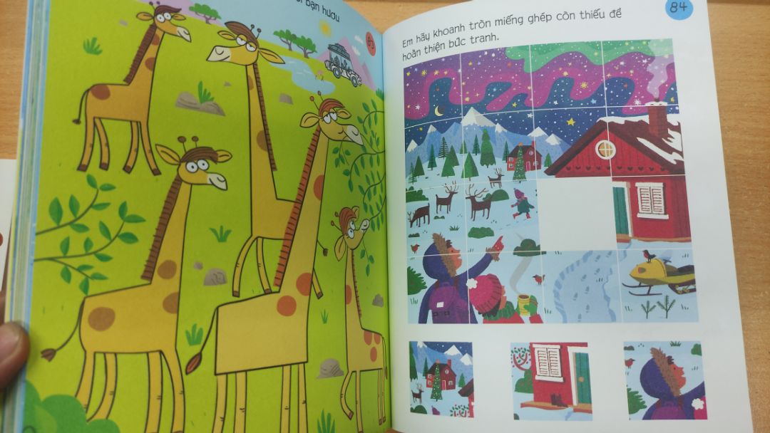 Sách rẻ lại còn được tặng coupon mua sách nữa.
chất lượng sản phẩm rõ nét, hình ảnh minh hoạ thú vị, các trò chơi đa dạng được dịch từ sách quốc tế giúp trẻ phát triển tư duy, hạn chế xem tv máy tính khi nghỉ dịch ở nhà