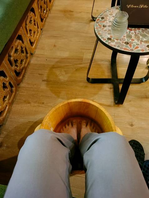 Đáng giá, spa thoải mái, ktv nhiệt tình. 200k mà có đủ đá nóng, ngâm chân, mát xa dầu.