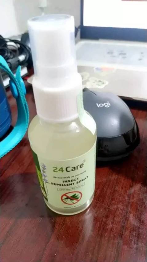 Nhận hàng chuẩn như hình đúng đơn. Giao hàng nhanh. Cảm giác cá nhân là mùi hơn hắc. Hơi nồng. Hy vọng đuổi được muỗi. Mới sài nên chưa biết có tác dụng k ạ.