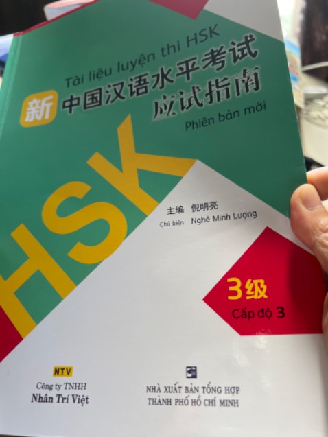 Sách không hề có đáp án! Giờ làm không biết đúng sai thế nào mà chữa đây!