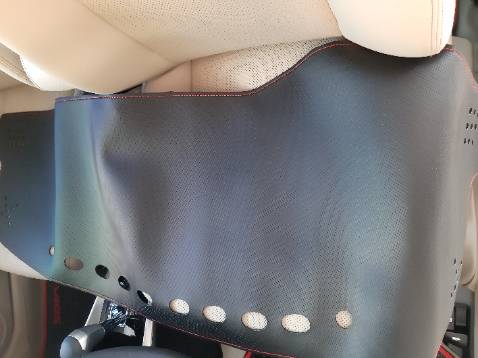 Giao hàng không đúng mẫu như hình shop đã đăng bán. Chất lượng da quá kém, không cao cấp. Tôi muốn đổi hàng. Tiki kiểm tra lại và đổi hàng giúp tôi